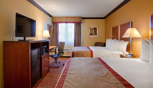 Suite, 2 Queen Beds, Non Smoking, Refrigerator & Microwave (with Sofabed)