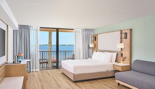 Standard Room, 1 King Bed, Accessible (All-inclusive, Mobility, Waterfront)