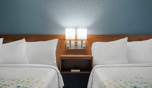 Studio, 2 Queen Beds, Accessible, Non Smoking