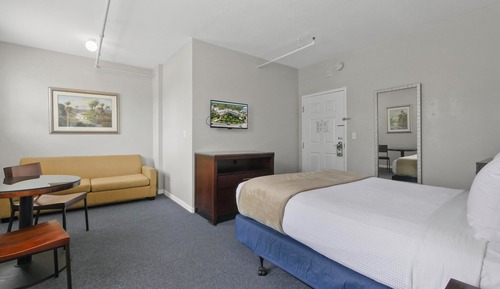 Deluxe Room, 1 Queen Bed with Sofa bed