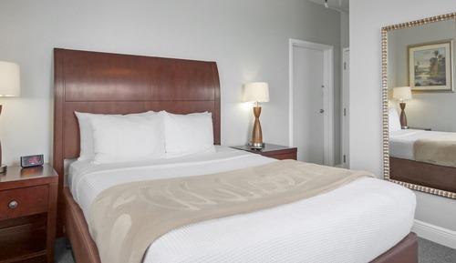 Classic Room, 1 Queen Bed