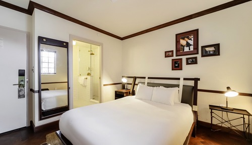Standard Room, 1 Queen Bed, Private Bathroom (Self check-in)