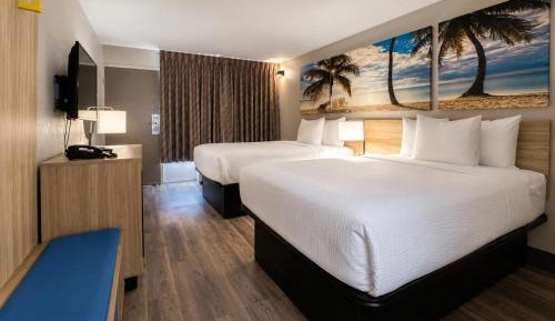 Queen Room with Two Queen Beds - Non-Smoking