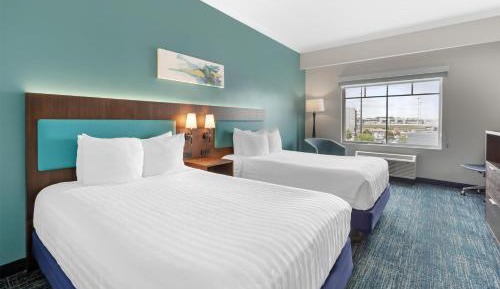 Queen Suite with Sofa Bed