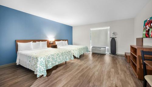 Studio Room with Two Queen Beds Disability Access Non-Smoking