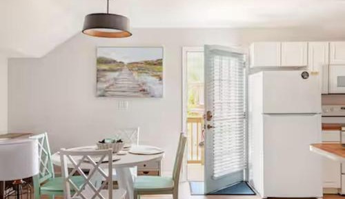 One-Bedroom Apartment with Balcony