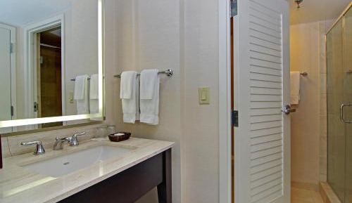 One Bedroom Tower Suite 