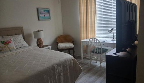 Single Room with Shared Bathroom