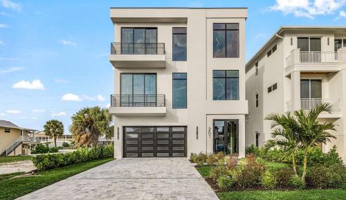 Six-Bedroom House