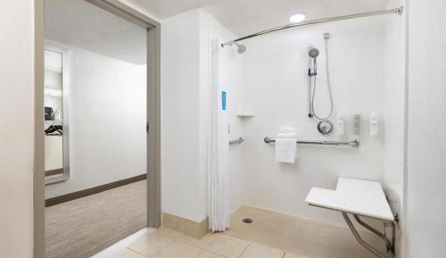 King Room - Disability Access/Non-Smoking