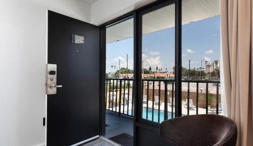 Double Room with Pool View