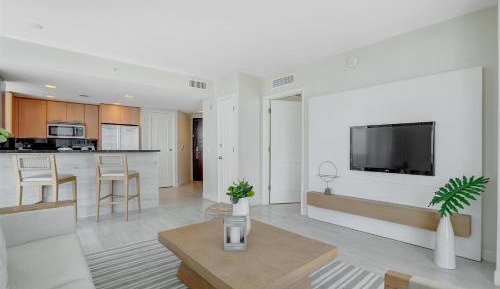 King Suite with Ocean View - Disability Access