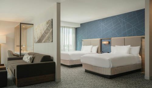 Larger Queen Suite with Two Queen Beds, Bathtub and Trundle Sofa - Mobility Access/Hearing Accessible