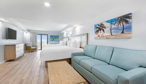King Room with Two King Beds, Sofa Bed, Balcony, Gulf View and Kitchen - Non-Smoking