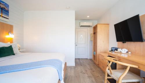 Standard King Room - Waterfront