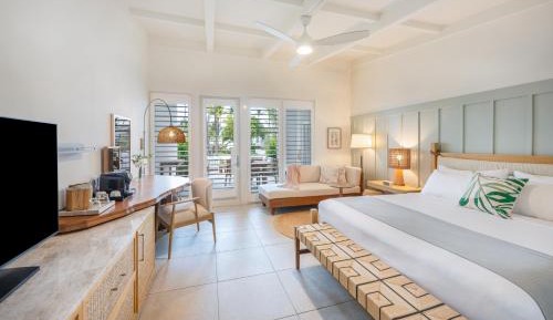 Brand New Tropical View Bungalow King