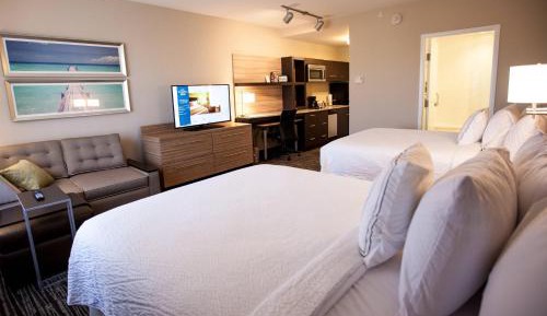 Studio Queen Room with Two Queen Beds 