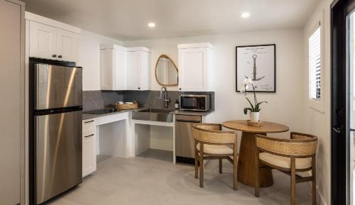 Classic King Room with Kitchen (ADA Accessible)