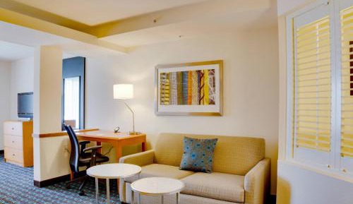 King Suite with Sofa Bed and Whirlpool Bathtub