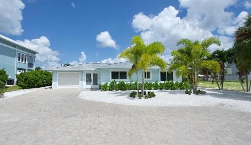 Three-Bedroom Vacation Home 