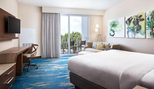 King Room with Sofa Bed and Partial Bay View
