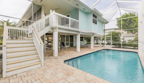 Three-Bedroom Vacation Home 
