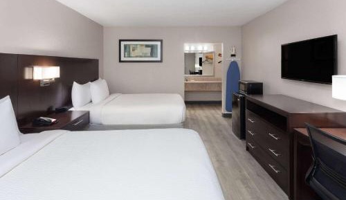 Double Room with Two Double Beds - Non-Smoking