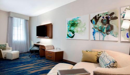 Partial Bay View, 1 Bedroom Suite, 2 Queen, Sofa bed