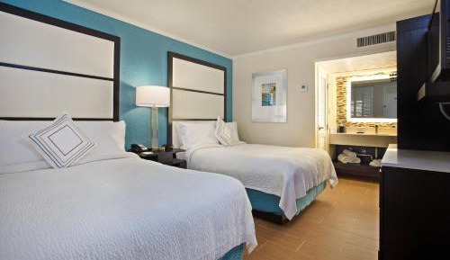 Standard Room with Two Double Beds