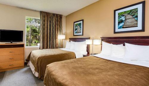 Queen Suite with Sofa Bed - Non Smoking