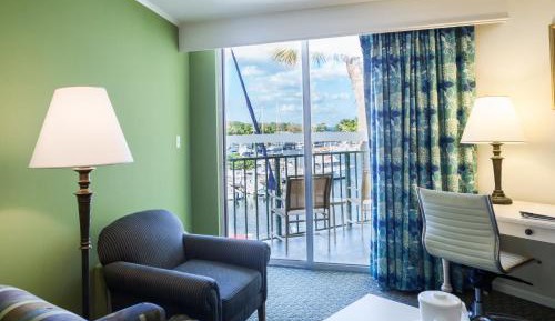Premium King Room with Balcony and Marina View