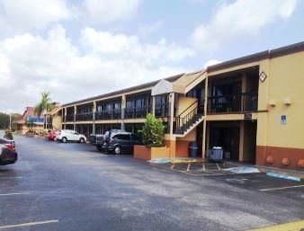 Fort Myers Hotel | Travelodge by Wyndham Fort Myers North