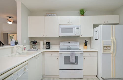 Iona Condo | Vacation in Paradise Fort Myers Condo 3 Bed/2 Bath