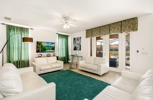 Bellavida House | Lakeside Landing 6 Bedrooms