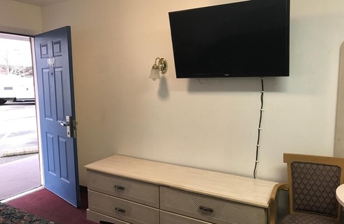 Sicklerville Hotel | Mayfair Motel