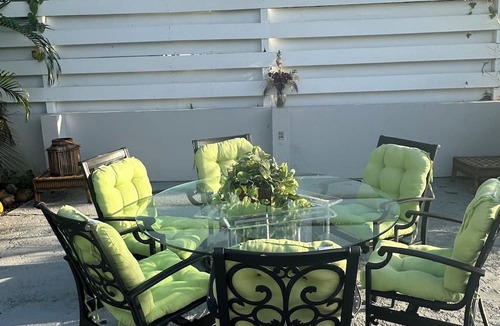 Lake Worth Corridor House | Fabulous 5-bedroom house in Lake Worth Beach next to lake fishing