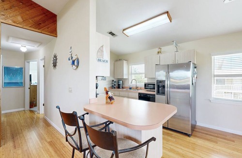 Port Pine Heights House | Open Water Access canal home, large kitchen, WIFI, central AC