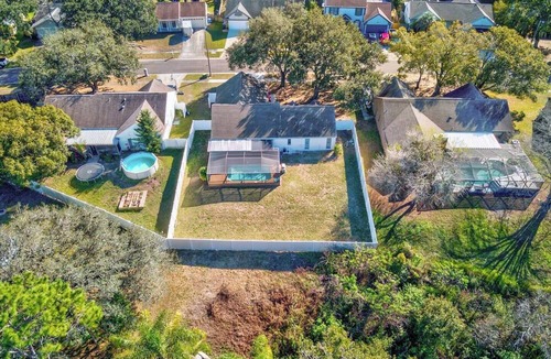Bloomingdale House | Sleeps 10 with pool & game room