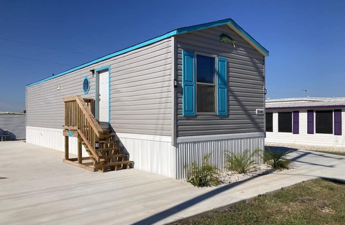 Sebring Cottage | Cozy Cottage Brand New Sebring 2 Bed/1 Bath Special -1195 Monthly