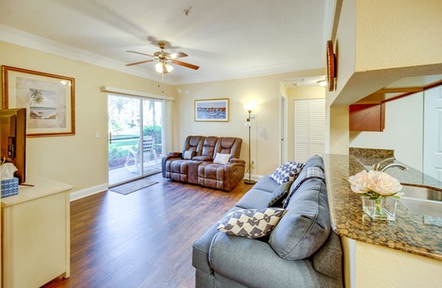 Gateway Condo | Fort Myers Condo w/ Screened Patio & Pool Access!