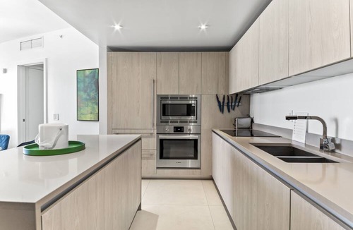 Hollywood Condo | Miami Waves Retreat:2BR/2BA Beauty