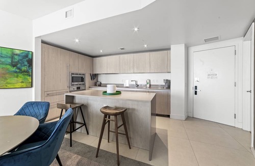 Hollywood Condo | Miami Waves Retreat:2BR/2BA Beauty