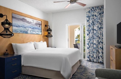 Palm Beach Shores Villa | RELAX AT OUR PALM BEACH SHORES RESORT WITH SPACIOUS VILLAS Marriott Ocean Pointe