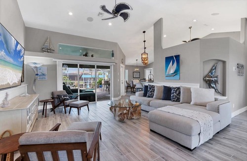 South Gulf Cove Apartment | 3 Bedroom House 728800 by Houzlet
