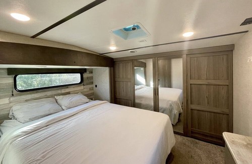 Braden River House | Modern Camper/RV in Sarasota - 9 min from Myakka Park