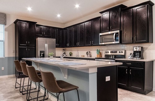 Bay Lake Apartment | 5 Bedroom Townhome 728537 by Houzlet