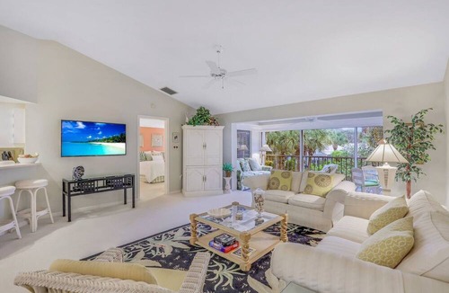 Pelican Bay House | Chanteclair Maisonettes in Pelican Bay