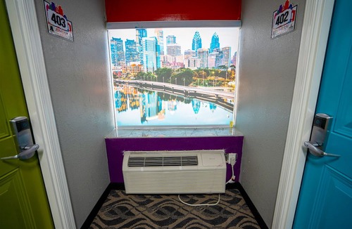 West Philadelphia Hotel | Philly Inn & Suites