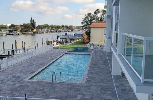 Island Estate Condo | 204, Water View-Clearwater Bch in 6 min, Pool/Gym
