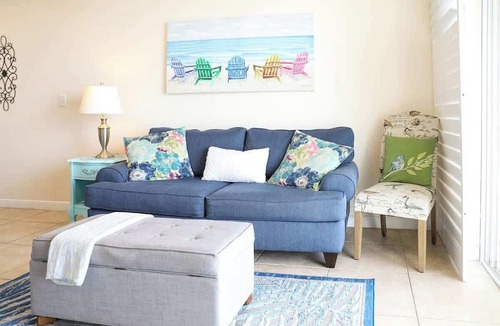 St. Petersburg - Clearwater Apartment | Bay View, Pool, 5 min St Pete Beach @ Dolphin Bay